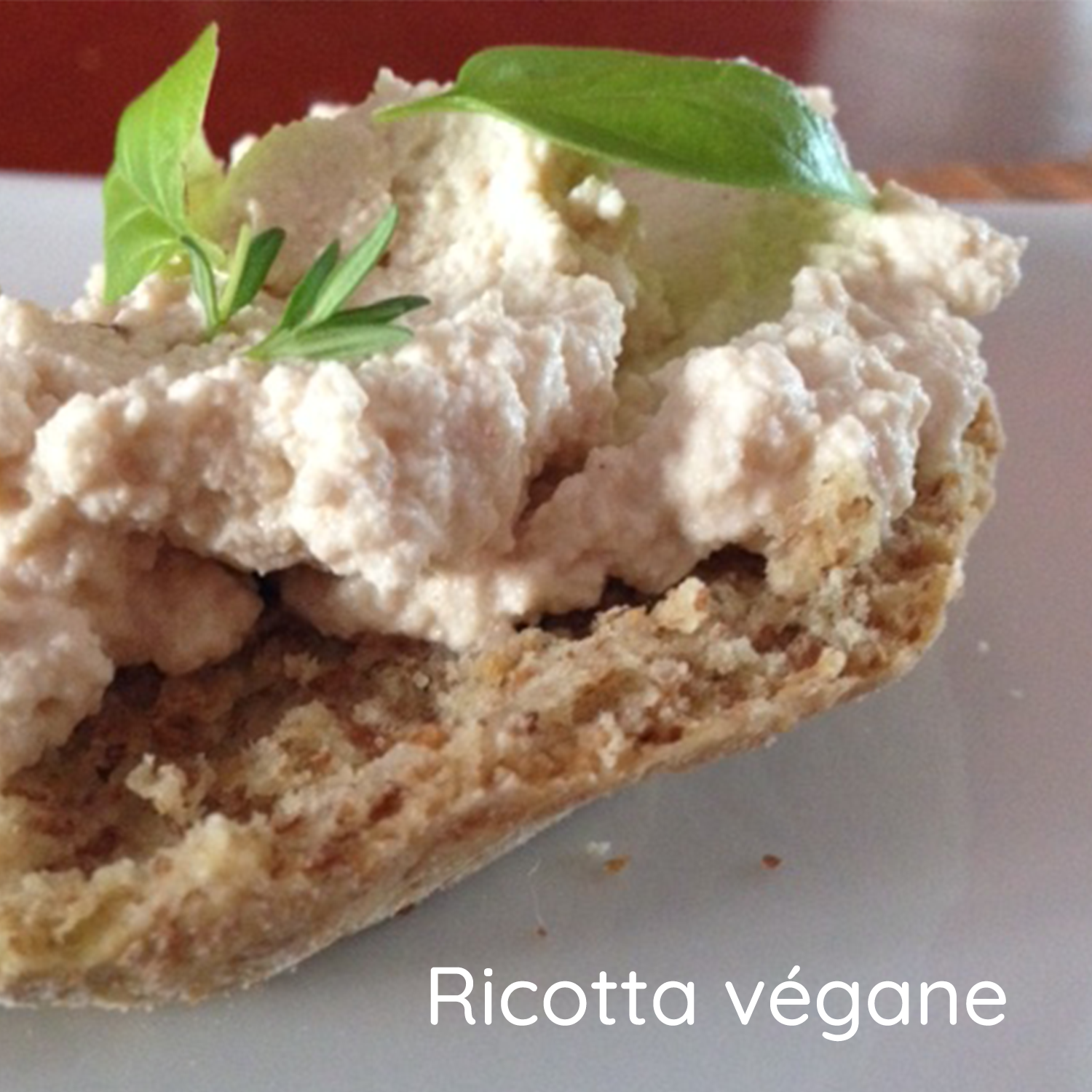 Faire du fromage ricotta végé maison artisanal ou fauxmage. Kits U MAIN vegan cheese making kit.