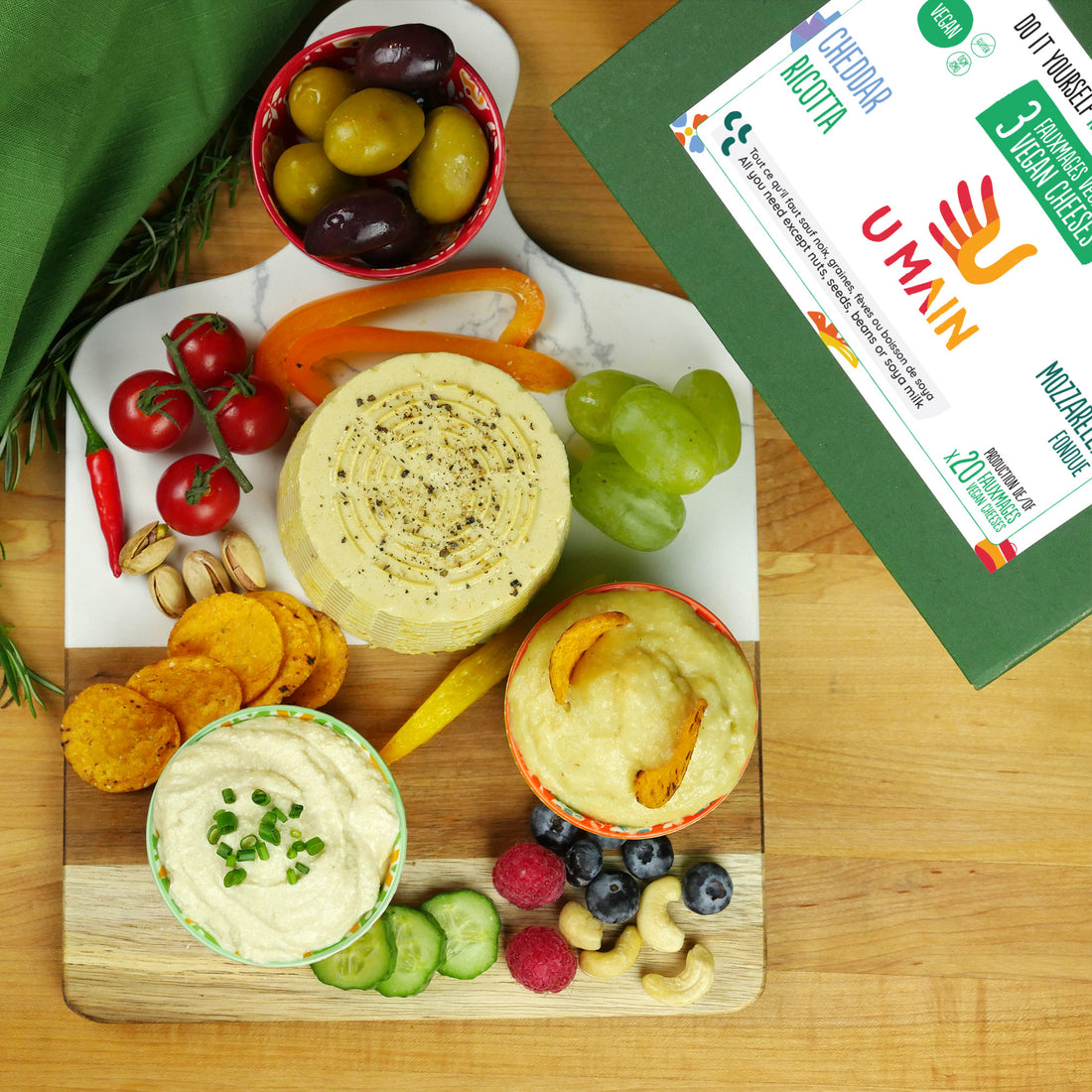 Fromages vegan ou fauxmages fait maison. Kits U MAIN. Vegan homemade cheese.